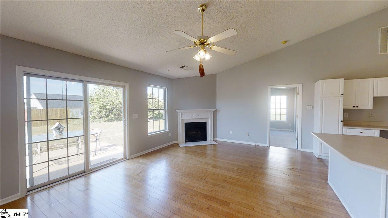 208 Spring Street Duncan, SC 29334 - Photo 11 of 24 Gallery Image 11