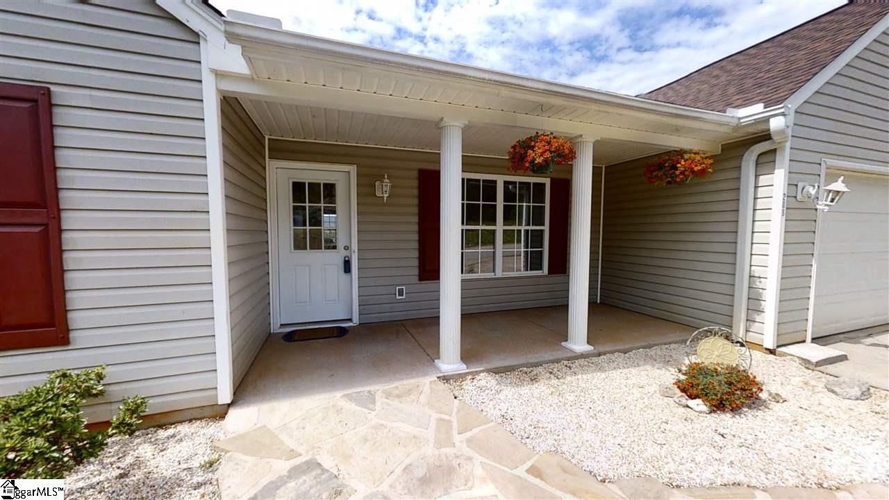 208 Spring Street Duncan, SC 29334 - Photo 3 of 24 Gallery Image 3