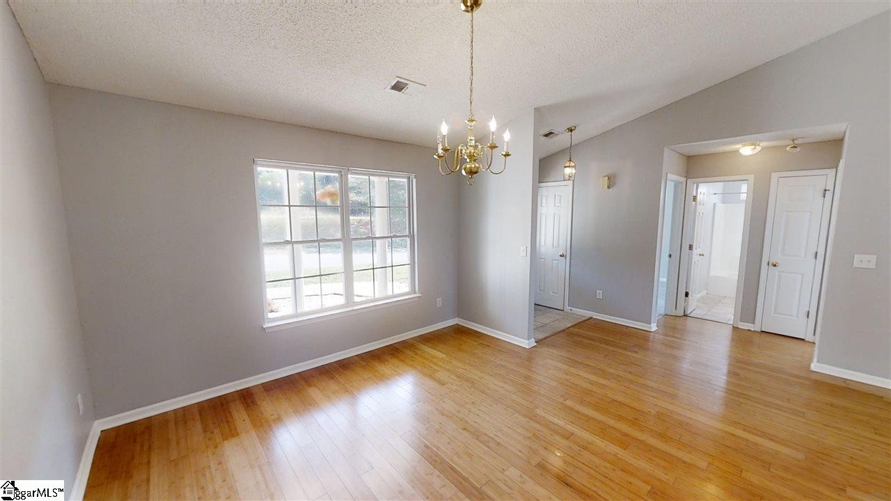 208 Spring Street Duncan, SC 29334 - Photo 5 of 24 Gallery Image 5