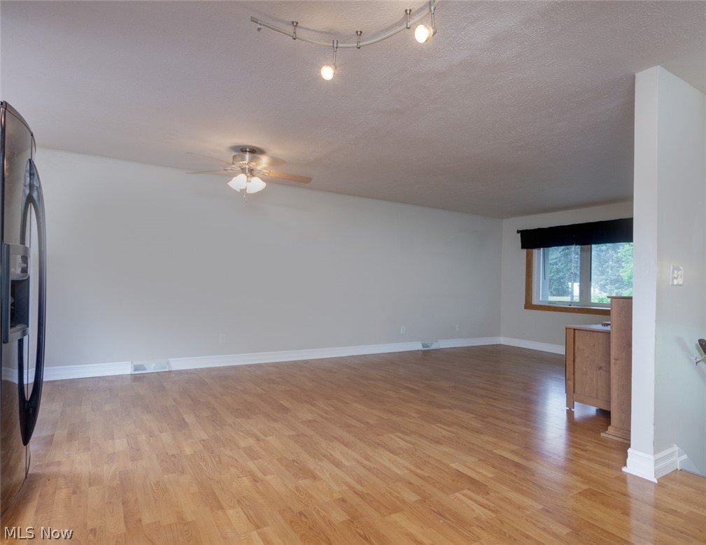 13122 Ravenna Road Chardon, OH 44024 - Photo 5 of 23 Gallery Image 5