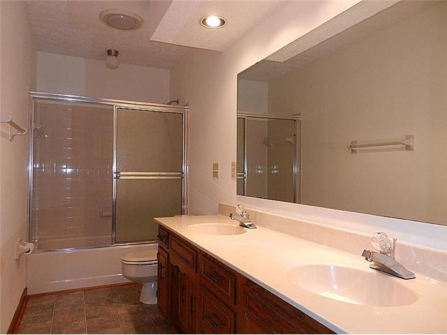 7349 Lafayette Road Indianapolis, IN 46278 - Photo 13 of 16 Gallery Image 13