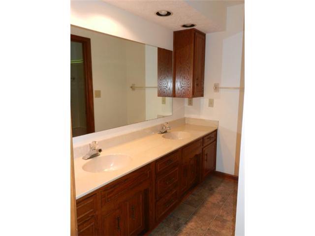 7349 Lafayette Road Indianapolis, IN 46278 - Photo 9 of 16 Gallery Image 9