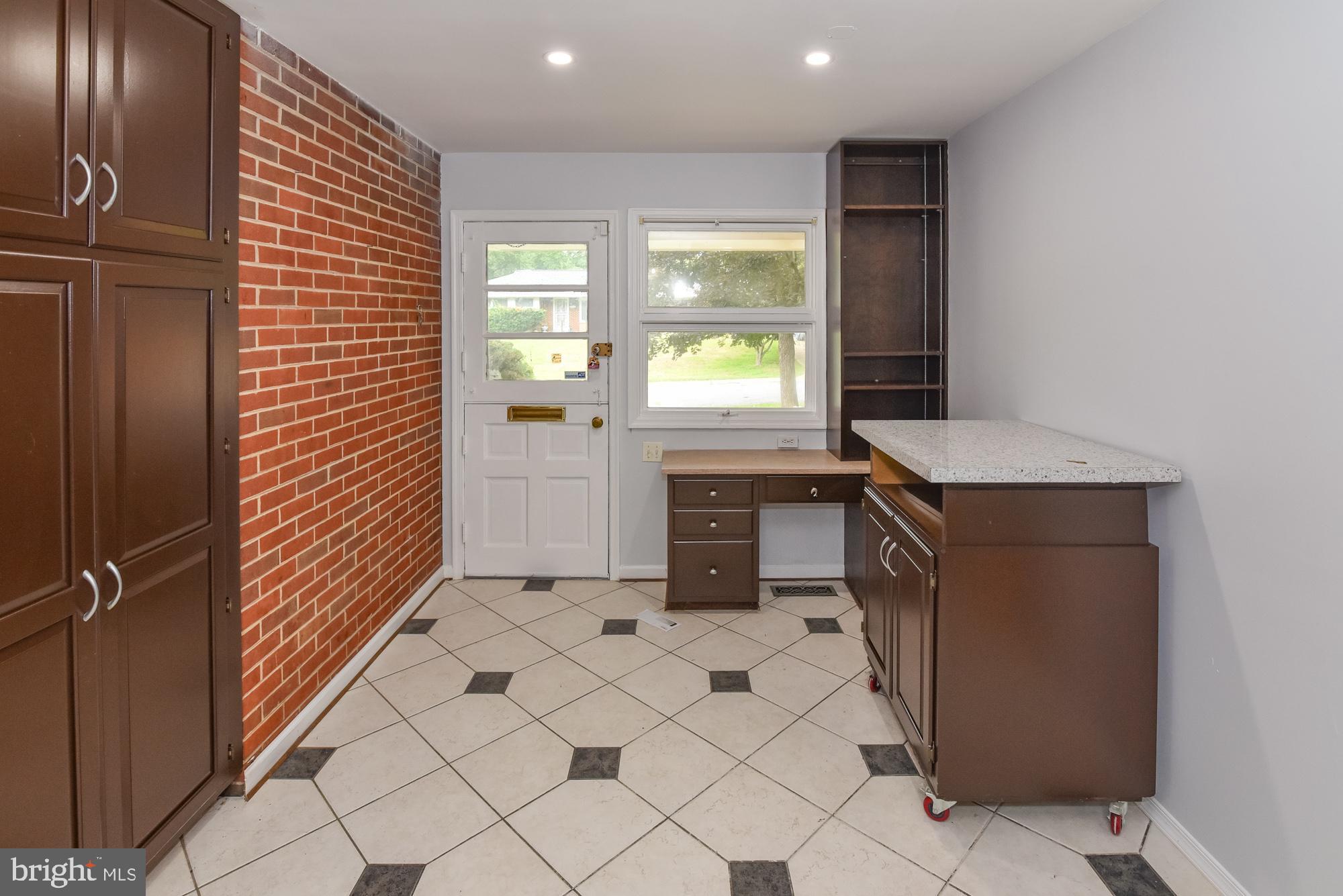 4302 Yates Road Beltsville, MD 20705 - Photo 8 of 43