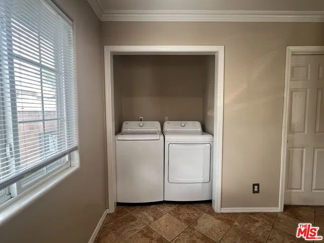 $4,500 | South Harcourt Avenue, Los Angeles, CA 90016