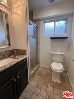 $4,500 | South Harcourt Avenue, Los Angeles, CA 90016