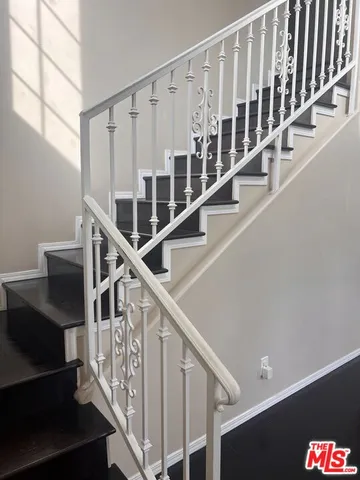 $4,500 | South Harcourt Avenue, Los Angeles, CA 90016