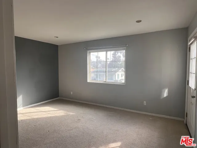 $4,500 | South Harcourt Avenue, Los Angeles, CA 90016