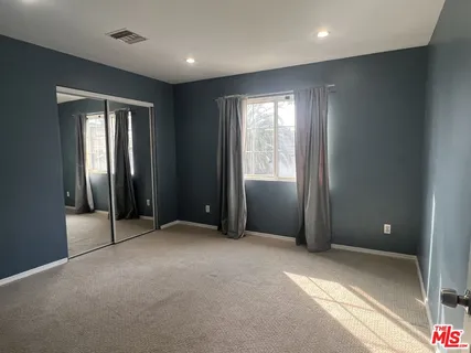 $4,500 | South Harcourt Avenue, Los Angeles, CA 90016