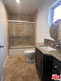 $4,500 | South Harcourt Avenue, Los Angeles, CA 90016