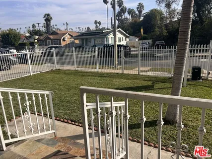 $4,500 | South Harcourt Avenue, Los Angeles, CA 90016