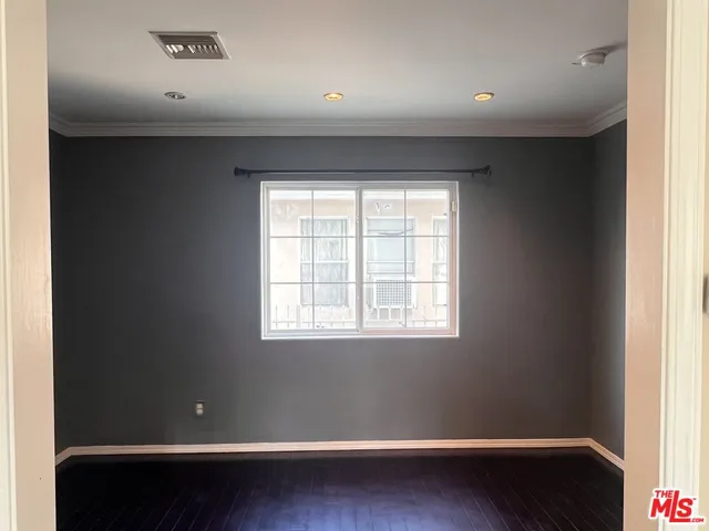 $4,500 | South Harcourt Avenue, Los Angeles, CA 90016