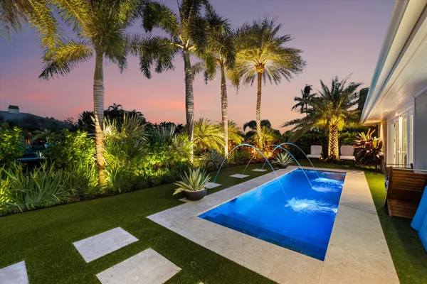 $3,750,000 | 8884 Southeast Pelican Island Way, Hobe Sound, FL 33455