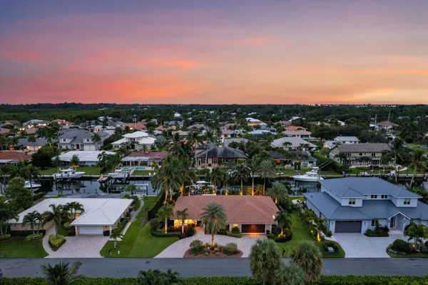 $3,750,000 | 8884 Southeast Pelican Island Way, Hobe Sound, FL 33455