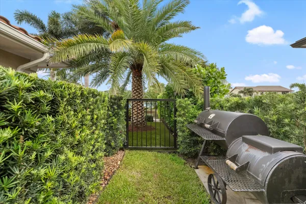 $3,750,000 | 8884 Southeast Pelican Island Way, Hobe Sound, FL 33455