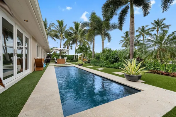 $3,750,000 | 8884 Southeast Pelican Island Way, Hobe Sound, FL 33455