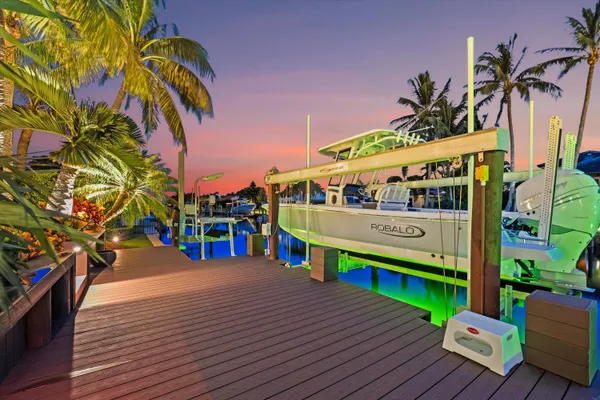 $3,750,000 | 8884 Southeast Pelican Island Way, Hobe Sound, FL 33455