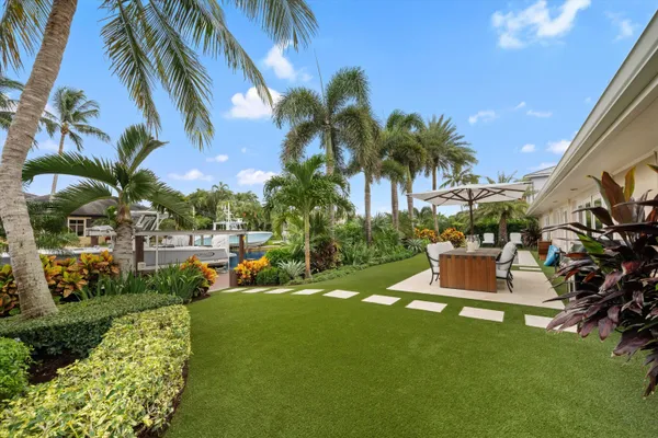 $3,750,000 | 8884 Southeast Pelican Island Way, Hobe Sound, FL 33455