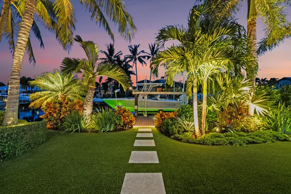 $3,750,000 | 8884 Southeast Pelican Island Way, Hobe Sound, FL 33455