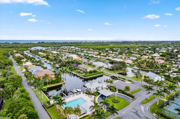 $3,750,000 | 8884 Southeast Pelican Island Way, Hobe Sound, FL 33455