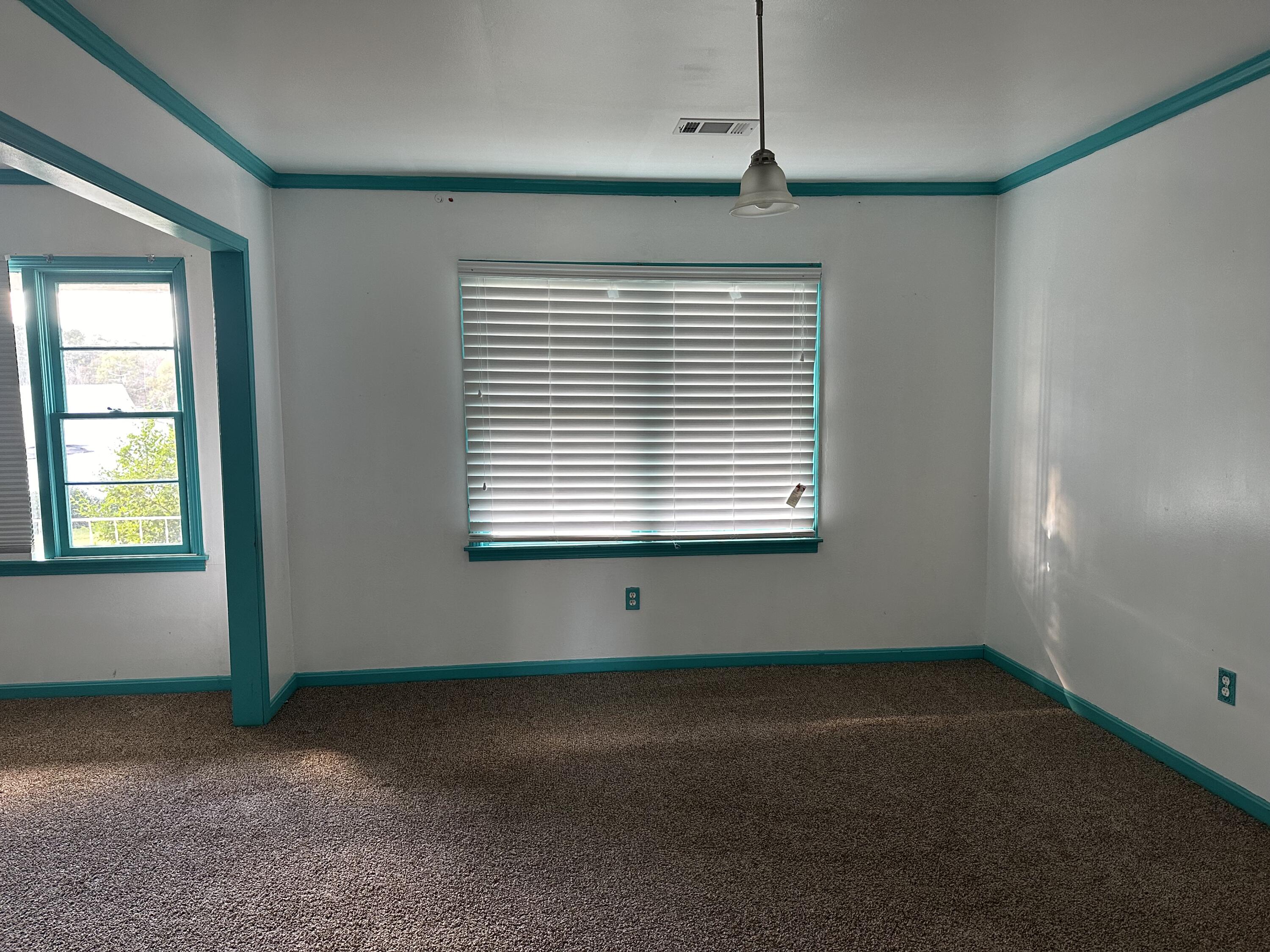 118 Alexander Street Crawfordville, GA 30631 - Photo 14 of 16 Large Den area