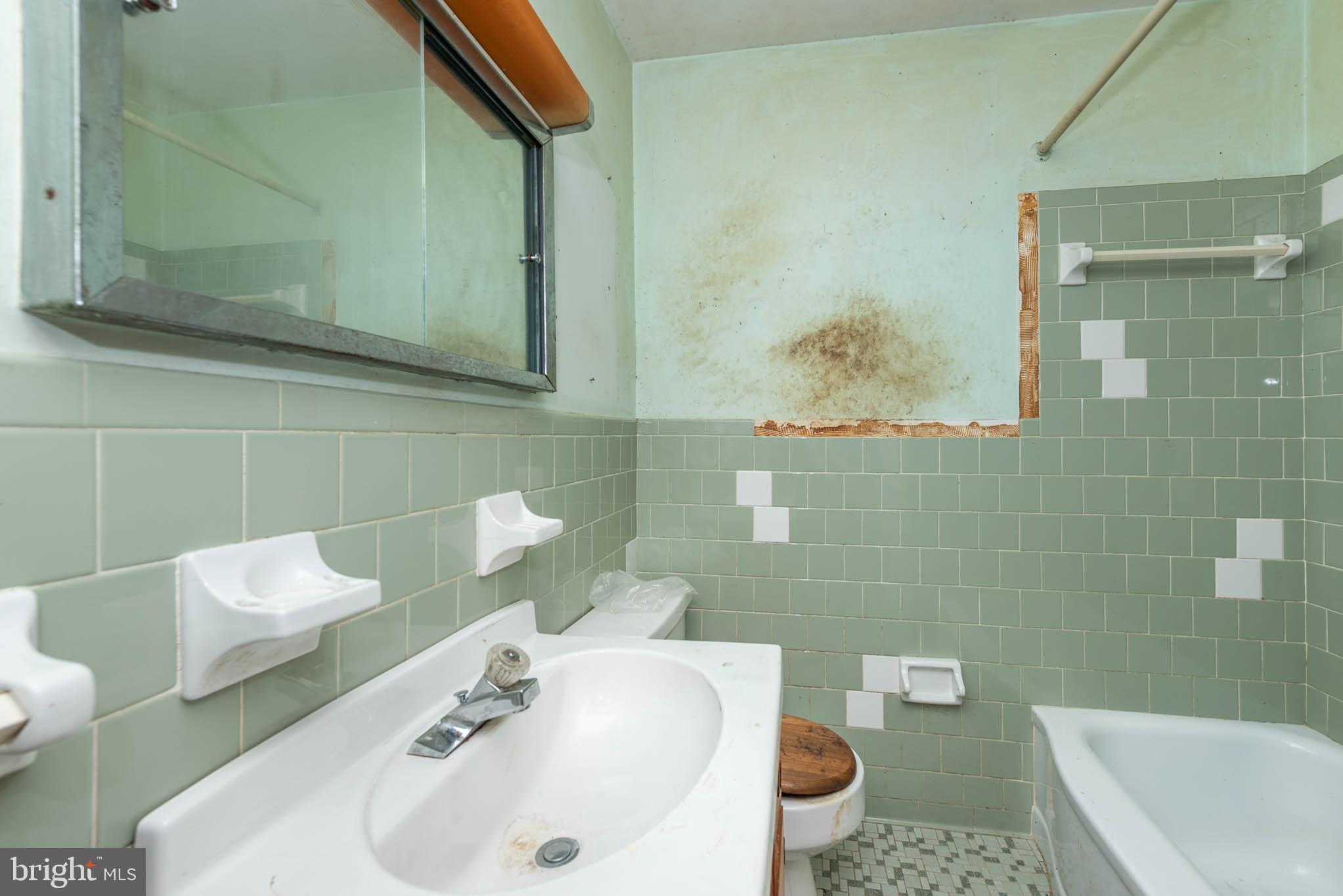 6910 Gough Street Baltimore, MD 21224 - Photo 9 of 21
