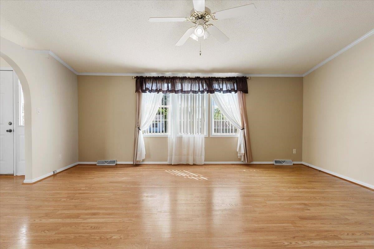7727 Brooklyn Road Radford, VA 24141 - Photo 21 of 71 Gallery Image 21