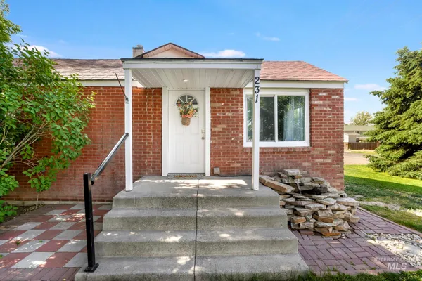 $269,999 | 231 West Ave D, Jerome, ID 83338