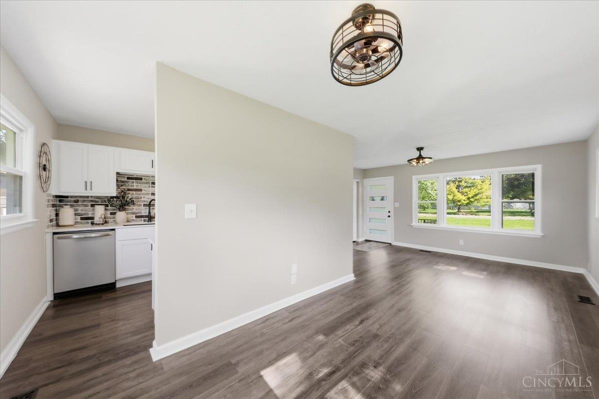 6611 Hendrickson Road Middletown, OH 45044 - Photo 15 of 62