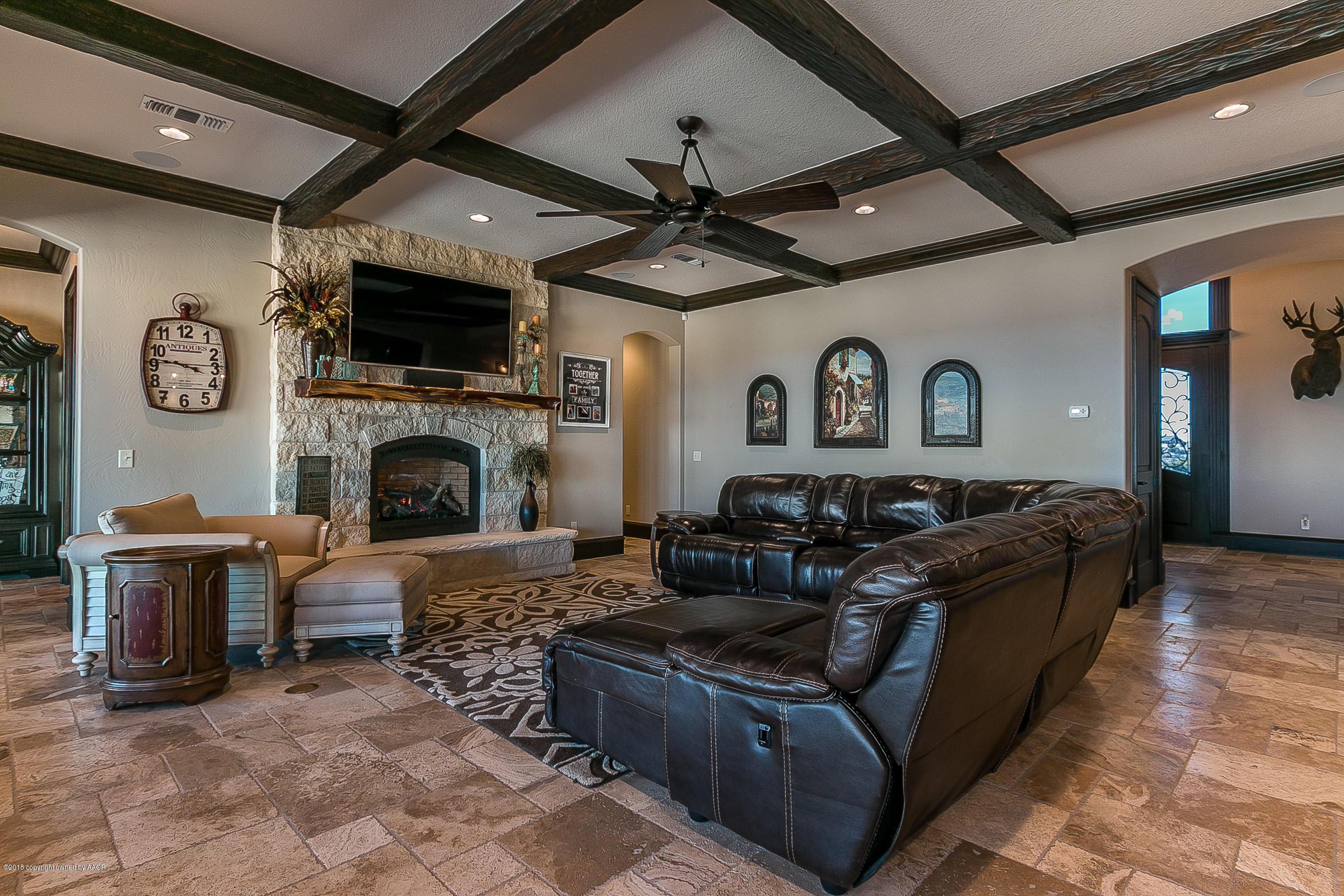 14150 Elk Canyon Road Amarillo, TX 79118 - Photo 8 of 58 Living Room
