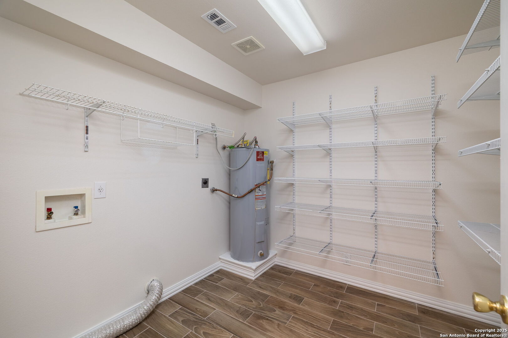 3617 Granite Schertz, TX 78154 - Photo 17 of 29 a view of an empty room