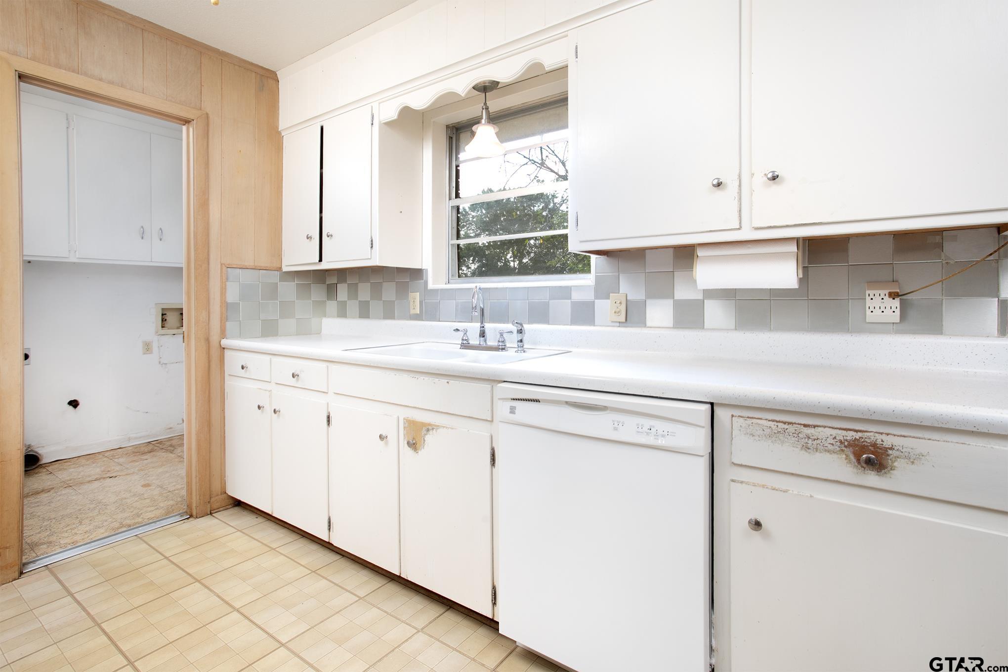 1512 North Whatley Road White Oak, TX 75693 - Photo 12 of 33