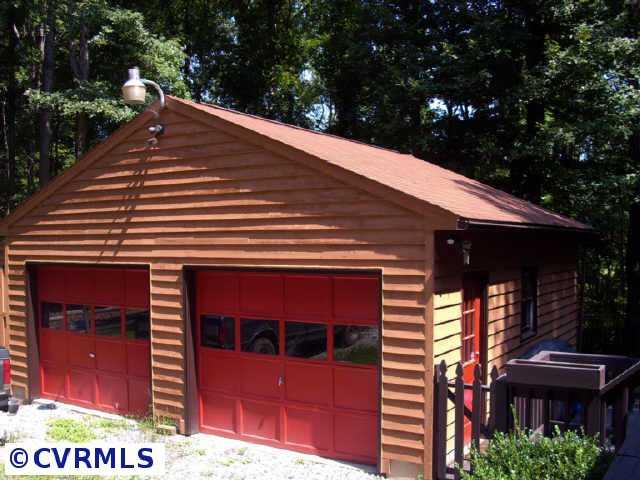 3638 Broad St Road Gum Spring, VA 23065 - Photo 3 of 10
