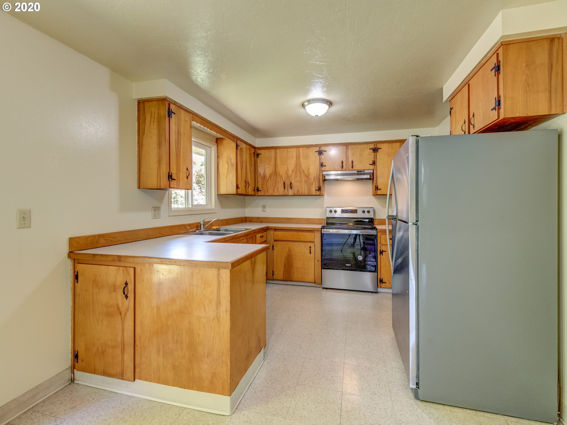 3540 Gilham Road Eugene, OR 97408 - Photo 11 of 26 Gallery Image 11