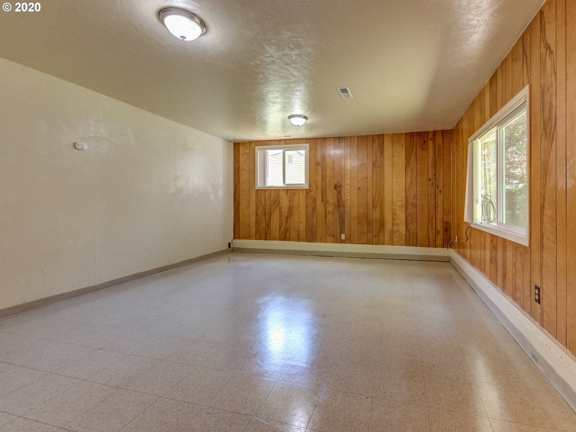 3540 Gilham Road Eugene, OR 97408 - Photo 14 of 26 Gallery Image 14