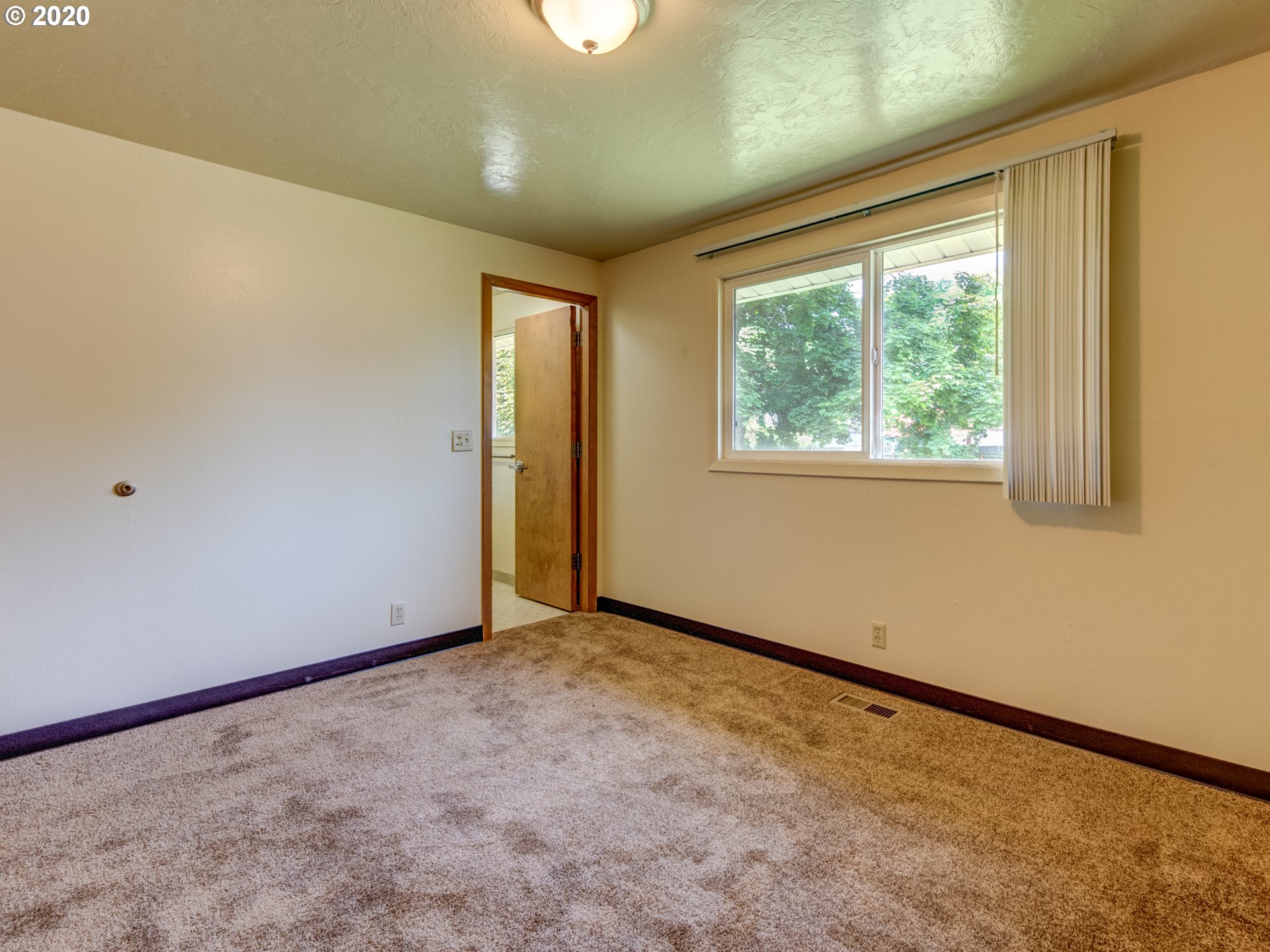 3540 Gilham Road Eugene, OR 97408 - Photo 16 of 26 Gallery Image 16