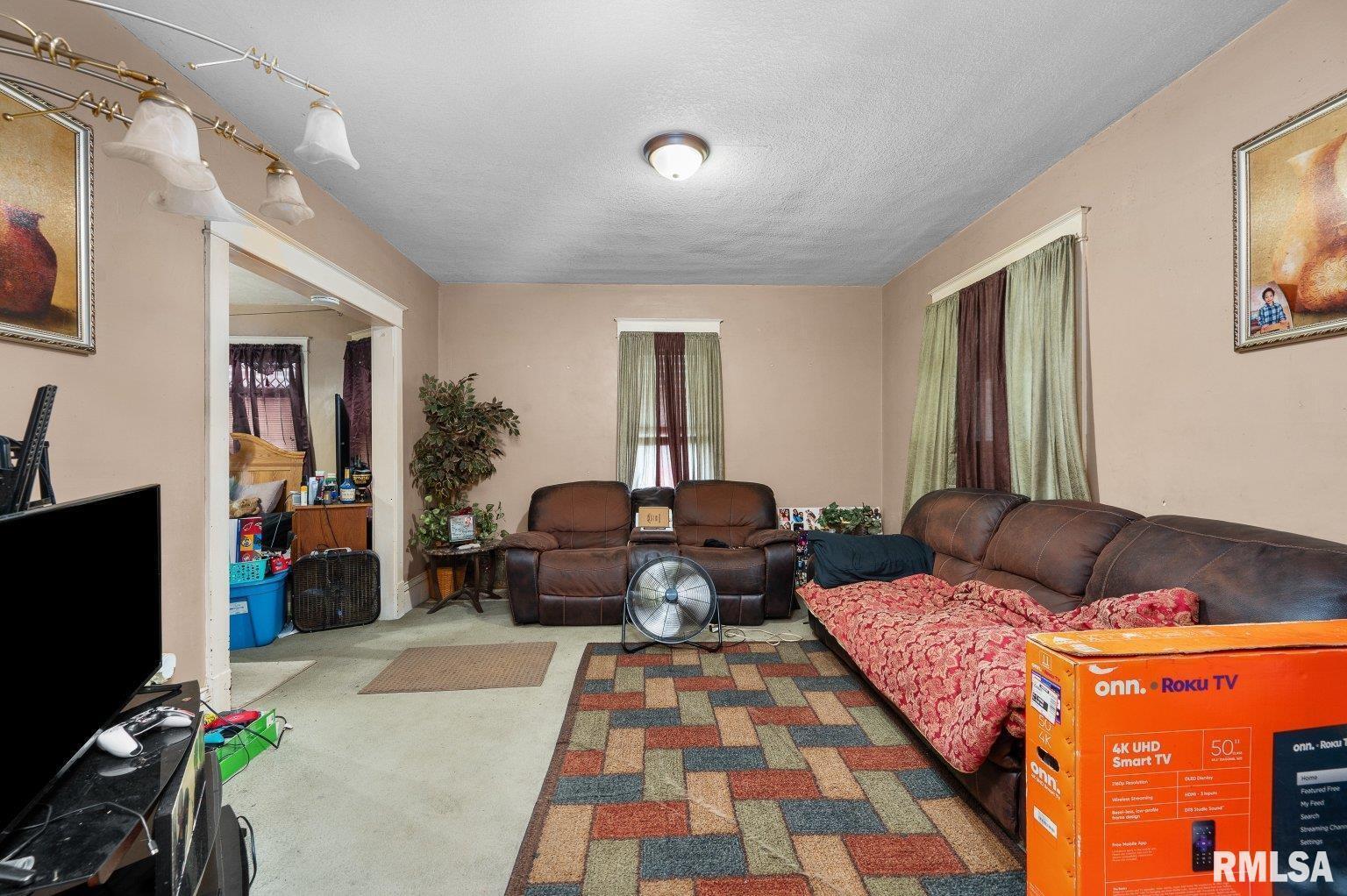 1104 29th Avenue Rock Island, IL 61201 - Photo 3 of 17