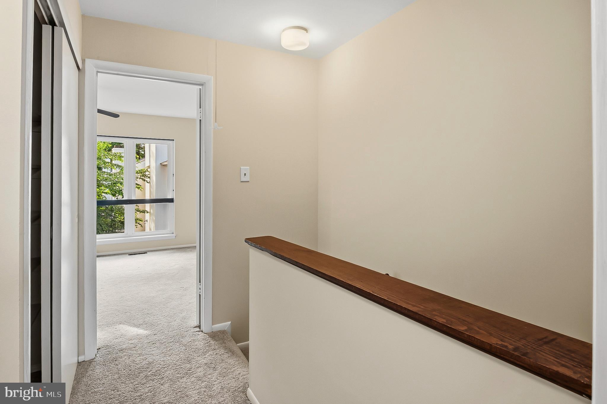 7454 Sea Change Columbia, MD 21045 - Photo 16 of 36 Upper Landing (alt vieew)