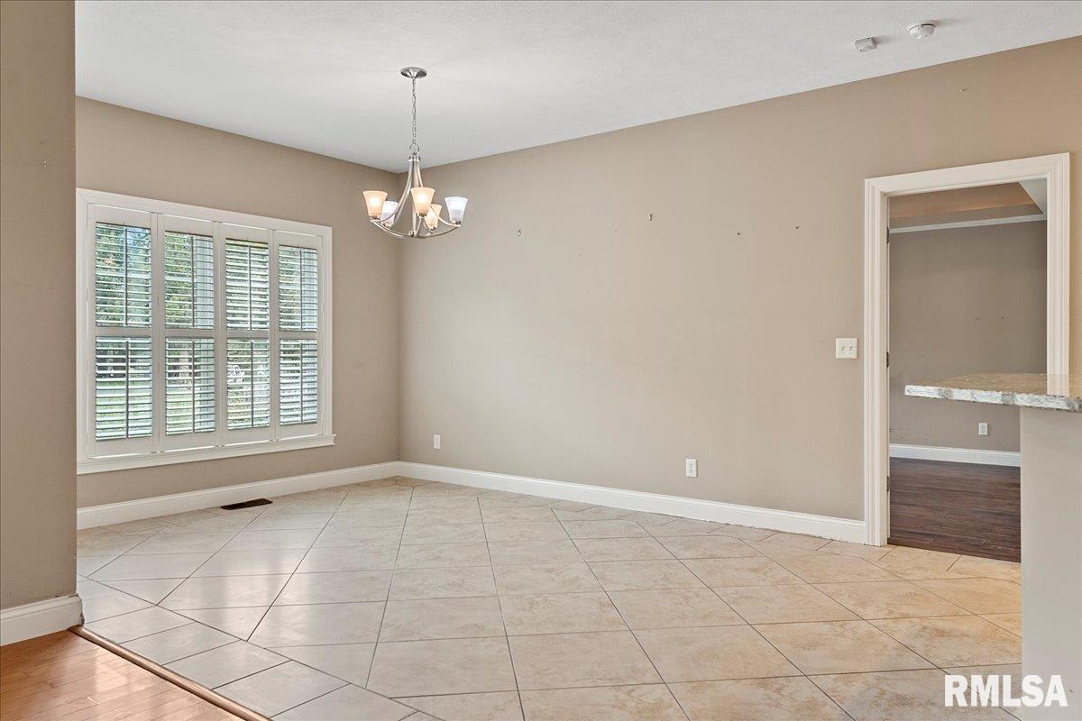 608 Burberry Lane Rochester, IL 62563 - Photo 8 of 46