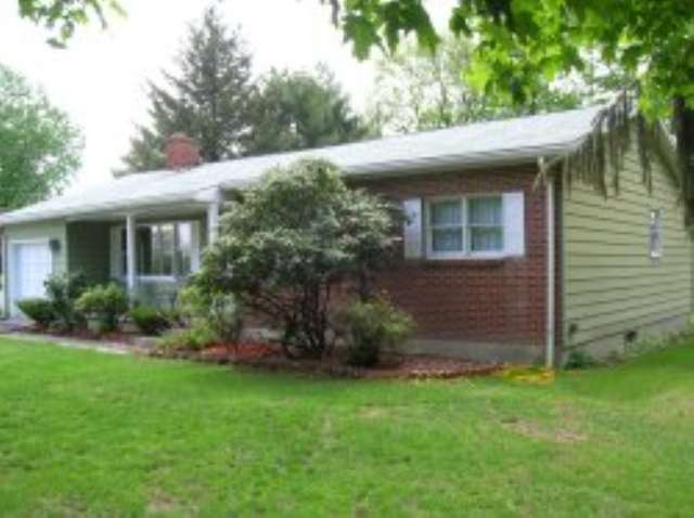 3 Birch Road Kinderhook, NY 12184 - Photo 3 of 9 Photo 3