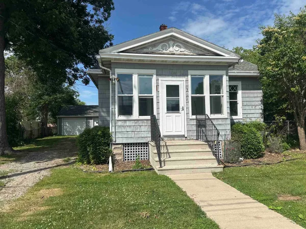 $165,000 | 312 East Franklin Avenue, Neenah, WI 54956