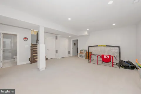 $1,800,000 | 10008 Dickens Avenue, Bethesda, MD 20814