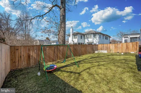 $1,800,000 | 10008 Dickens Avenue, Bethesda, MD 20814