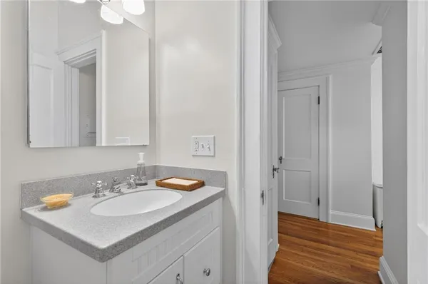 $2,700 | 20 Collier Road Northwest, Unit 15, Atlanta, GA 30309