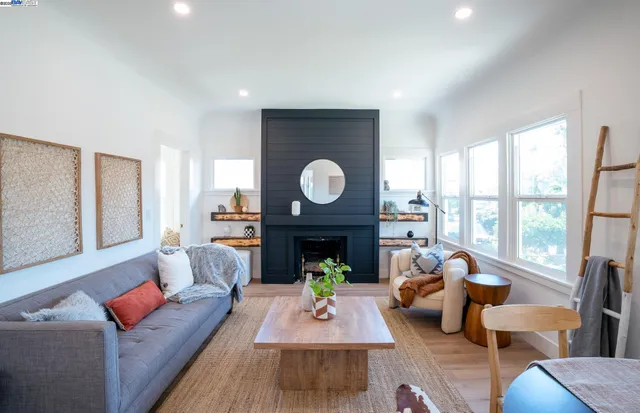 $740,000 | 2232 Rosedale Avenue, Oakland, CA 94601