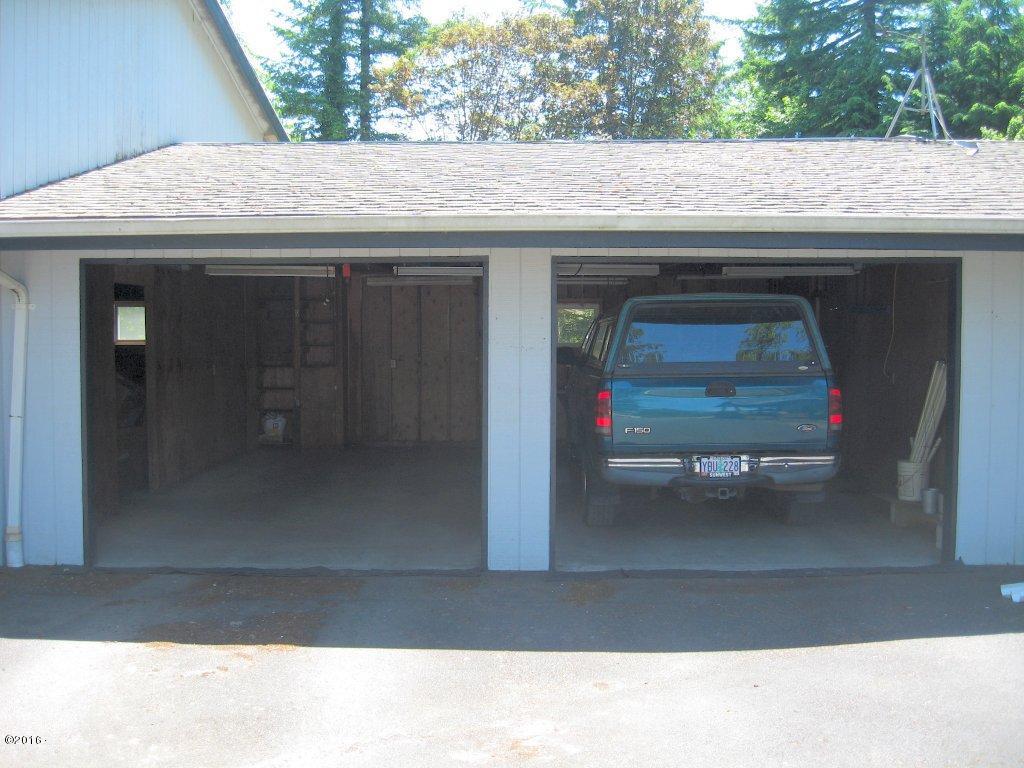 11 Schlecht Road Toledo, OR 97391 - Photo 14 of 27 Two-car garage