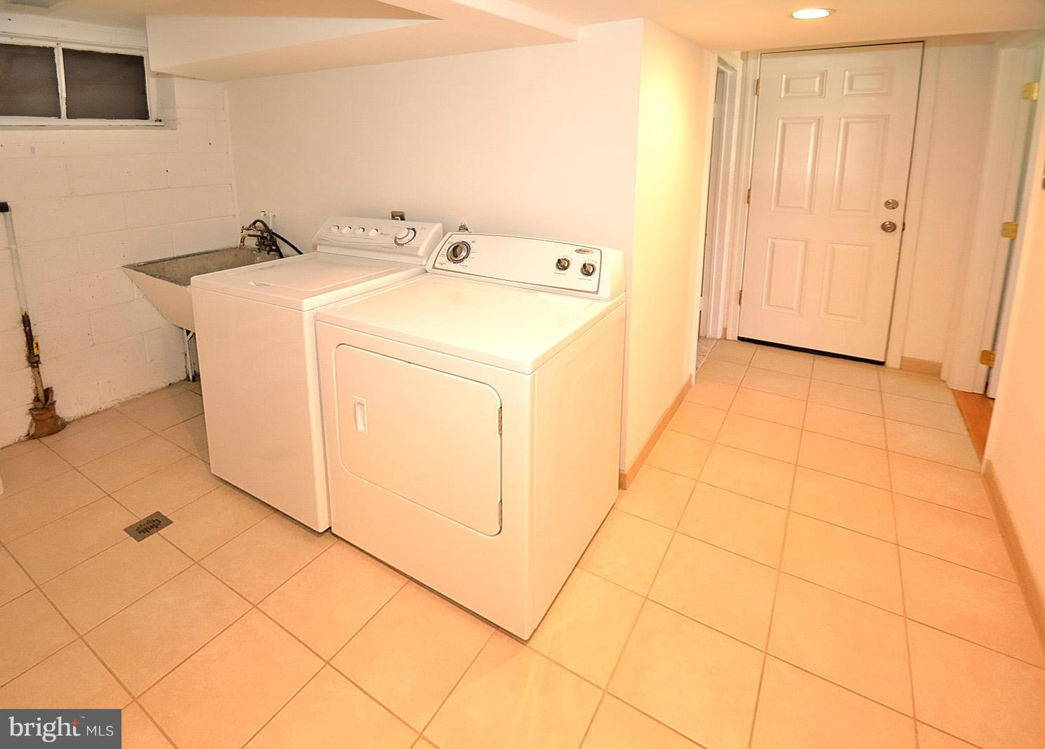7529 Murillo Street Springfield, VA 22151 - Photo 25 of 30 Laundry Room