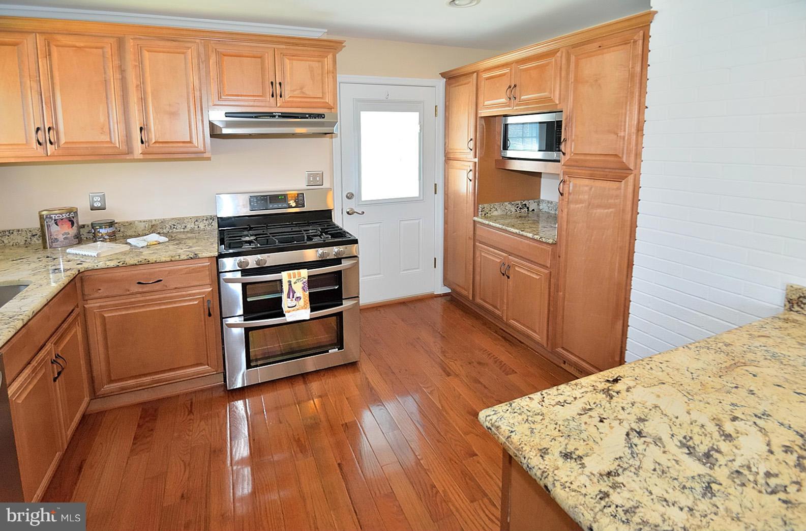 7529 Murillo Street Springfield, VA 22151 - Photo 7 of 30 Renovated Kitchen