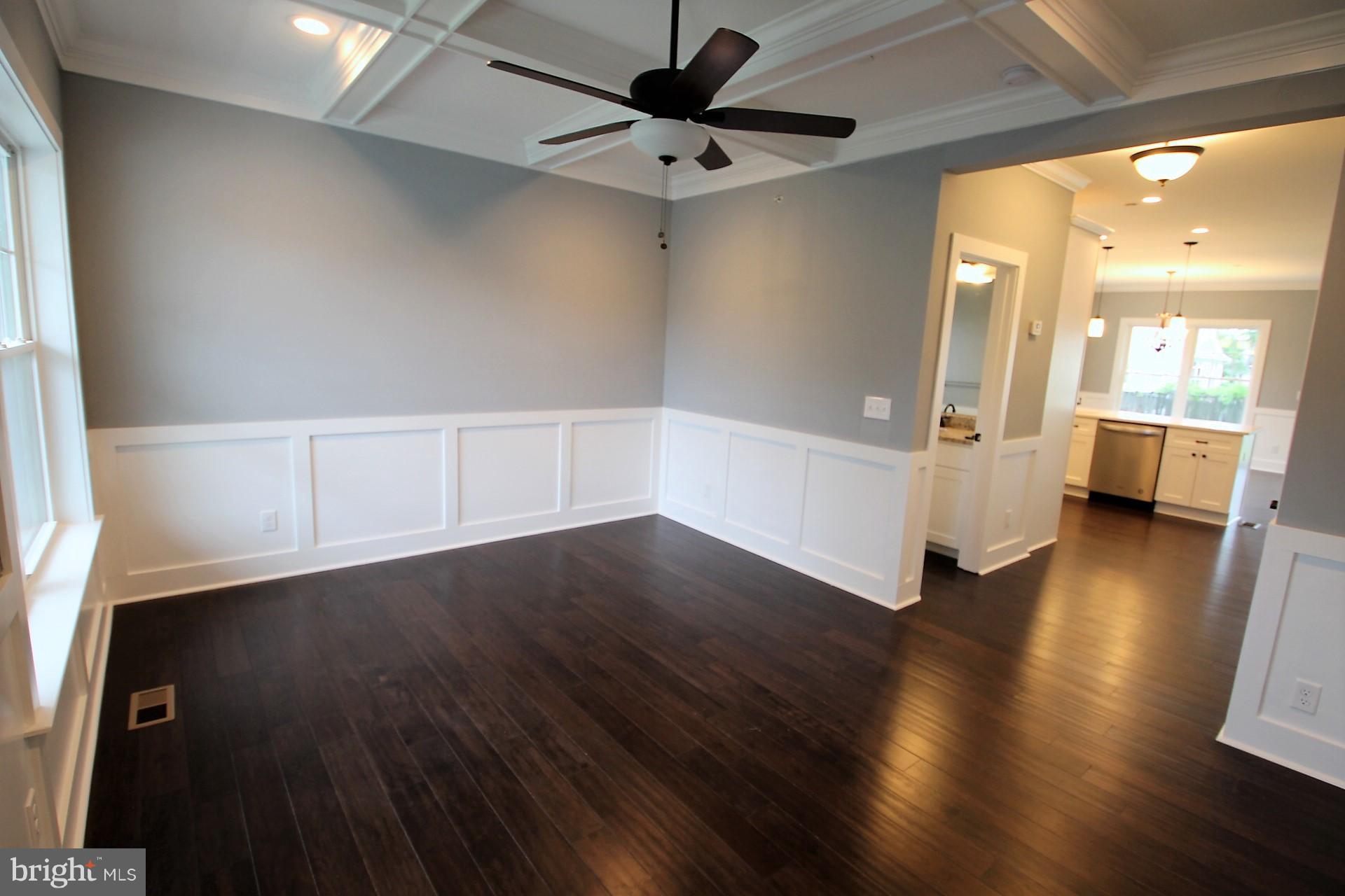 263 Carroll Road Pasadena, MD 21122 - Photo 5 of 21 Living Room