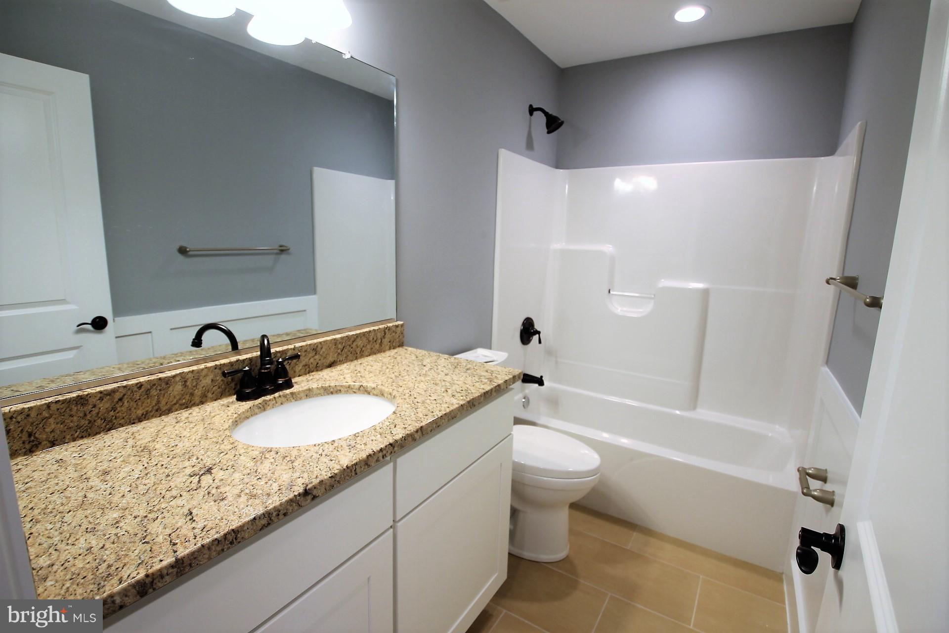 263 Carroll Road Pasadena, MD 21122 - Photo 9 of 21 Bath (Master)