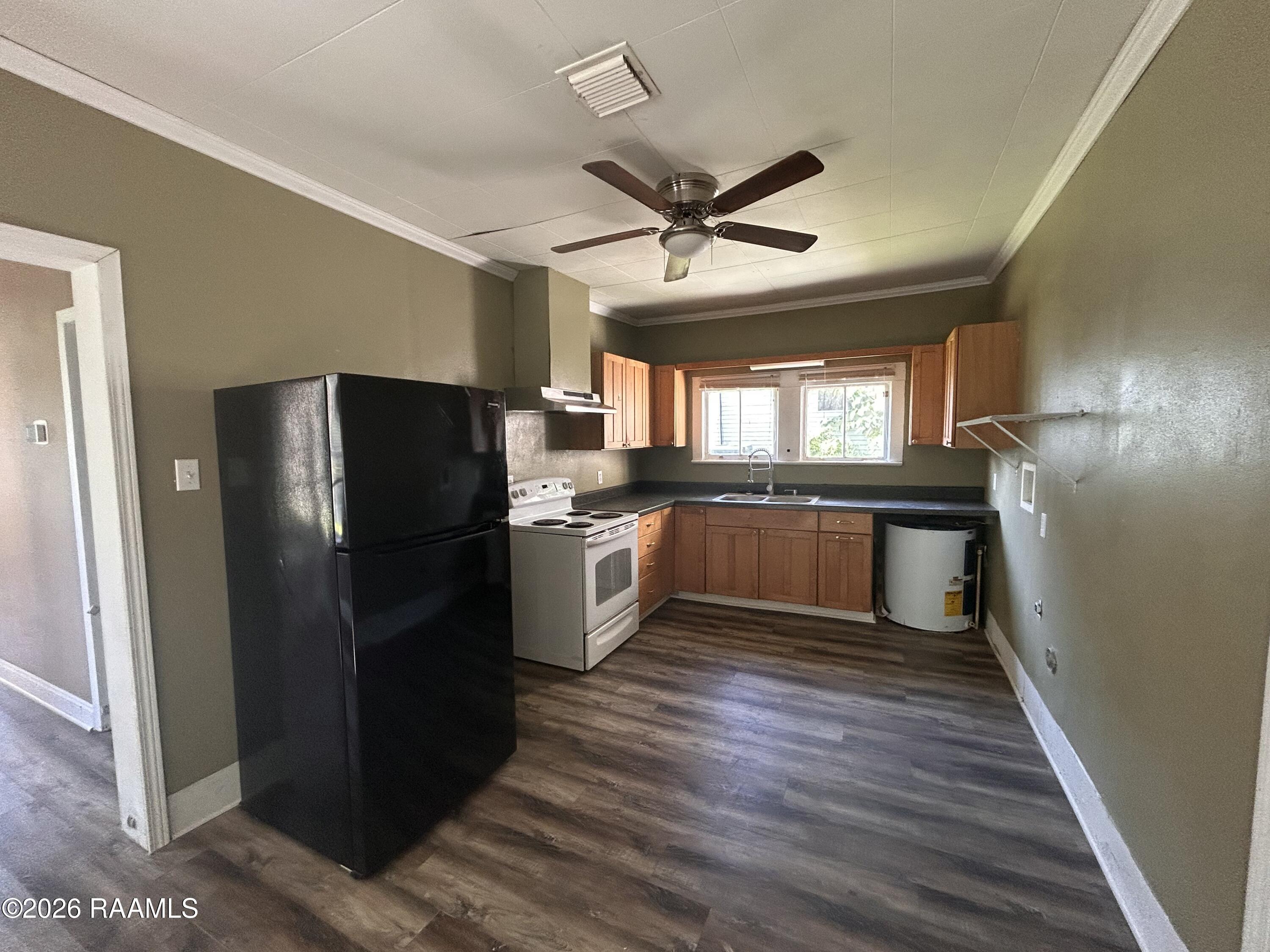 306 South Severin Street Erath, LA 70533 - Photo 6 of 16 Kitchen View